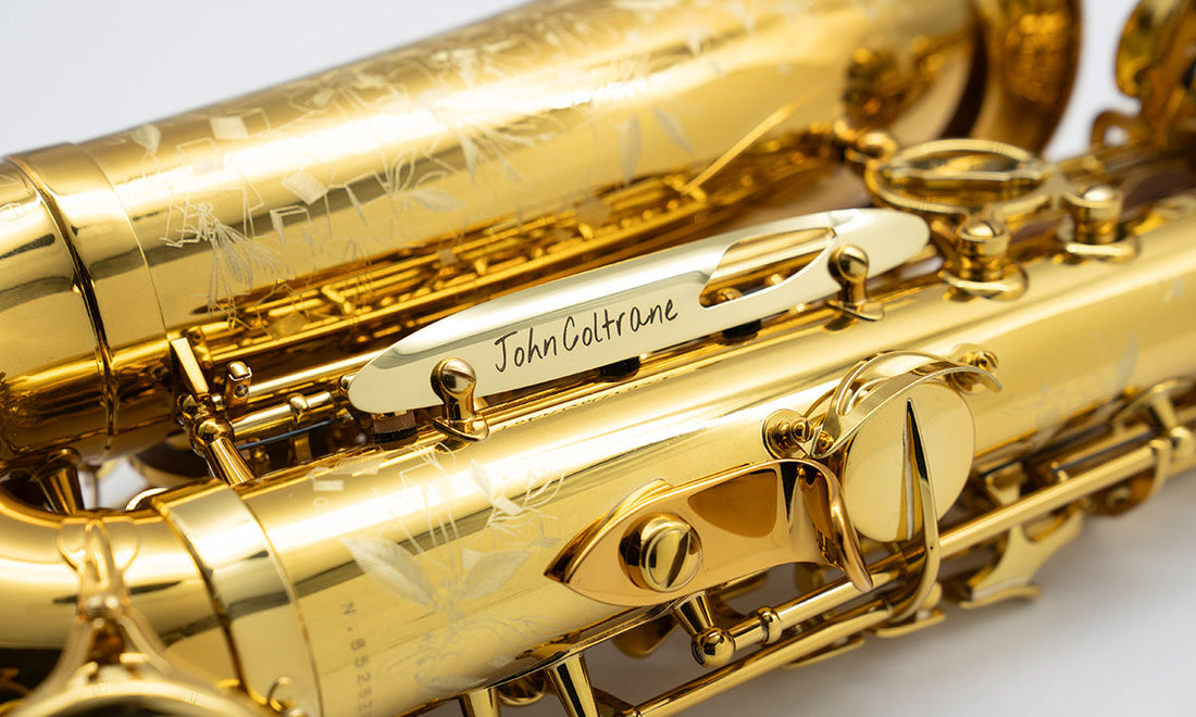 Personnalisez votre saxophone avec un texte gravé sur-mesure