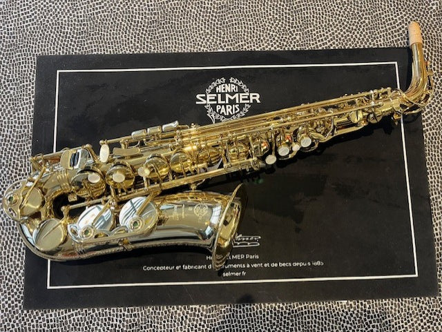 Saxophone Alto SELMER Serie III (2005), n° 676731, verni